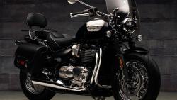 2018 Triumph Bonneville Speedmaster обои 4K