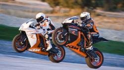Ktm 1190 Rc8r Wheelie гонки