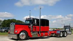 Американский тягач 1981 выпуска kenworth w900a фото