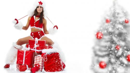 Красивая девушка в красной форме  снегурочки