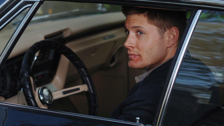 Обои Дженсена Эклса с разбитой губой