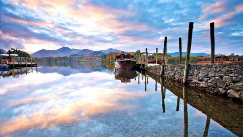 Пристань с лодками, море, природа, картинки, скачать