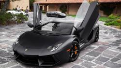 Черный спорткар Авентадор картинки