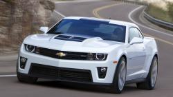 Шикарный белый Шевроле Камаро